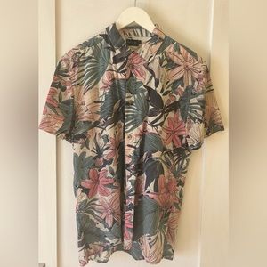 For men or women Paul smith Hawaiian shirt.  Sold out